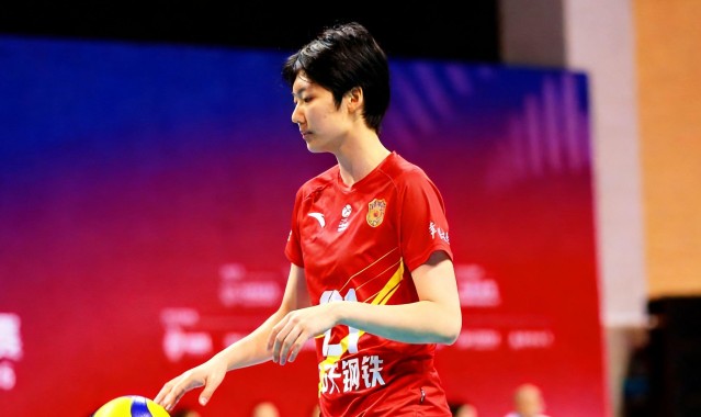 开云下载-局均拦网第一！中国女排16岁1米90新星崛起：力压5大国手封王